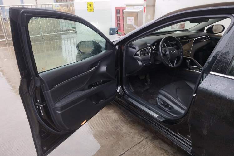 Used Toyota Camry 2019 2.0G Luxury Edition China VI Standard
