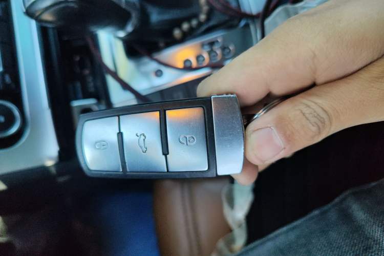 Used Volkswagen FAW-Volkswagen CC 2011 2.0 TSI Luxury Edition
