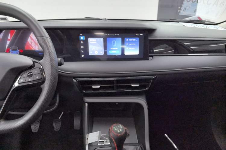 Used Roewe i5 2023 1.5L Manual Excellence Edition