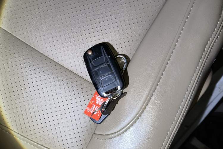 Used Wuling Hongguang 2015 1.5L S1 Comfort China V Standard
