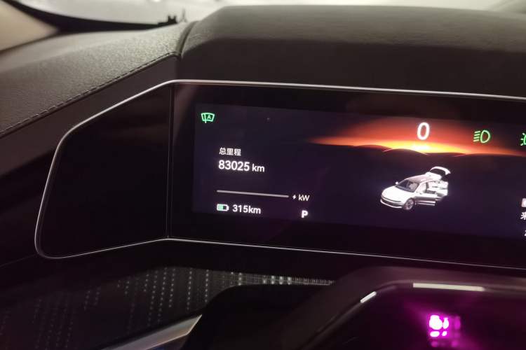 Used Zeekr 001 2021 Long-Range Dual-Motor WE Edition Odometer Close Up