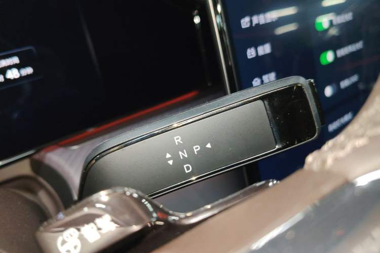 Used Denza Z9 2024 1100 km All-Wheel-Drive Ultra Version