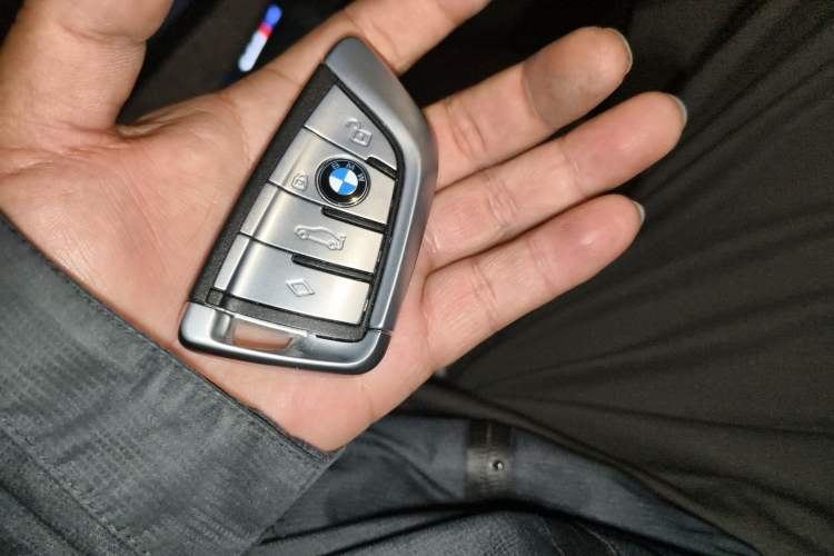 Used BMW 7 Series 2019 740Li Leading Model M Sport Package Vehicle Key