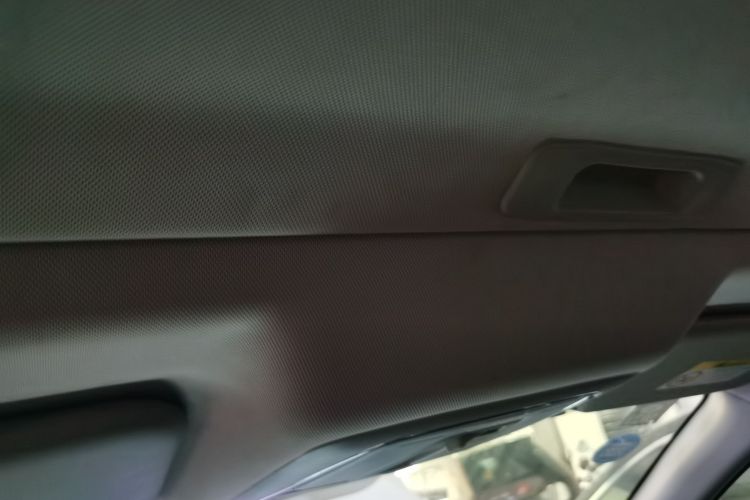 Used Venucia T90 2018 2.0L CVT Smart Connect Luxury Edition China V Standard