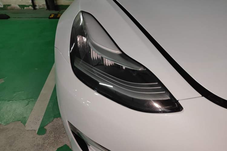 Used Tesla Model 3 2019 Long-Range Rear-Wheel-Drive Version

