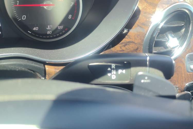Used Mercedes-Benz V-Class 2018 V 260 Prestige Edition China VI Gear Lever