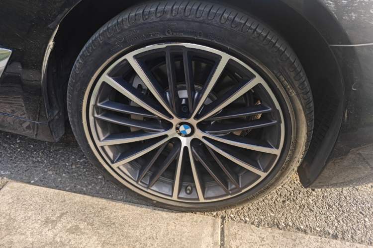 Used BMW 5 Series 2022 Restyled 530Li Leading Edition M Sport Package