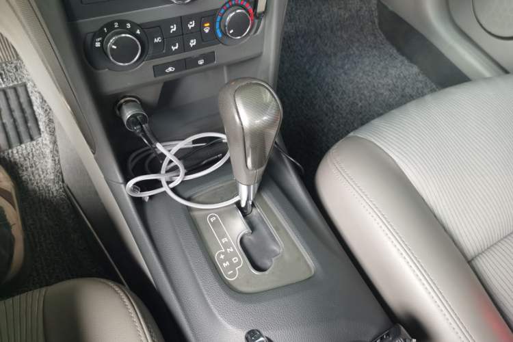 Used Chevrolet Epica 2013 1.8 SE Comfort Edition AT Gear Lever