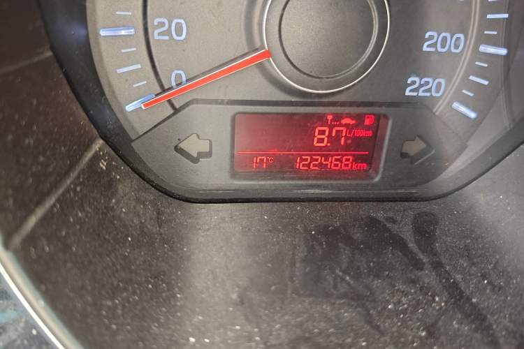 Used Kia K2 2015 Sedan 1.4L MT GLS