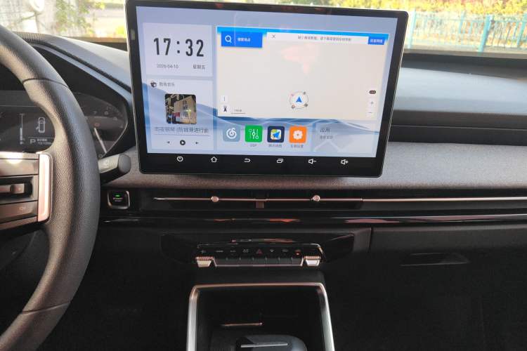 Used Wuling Alvez 2022 1.5L CVT Comfort Edition Audio And AC Panel