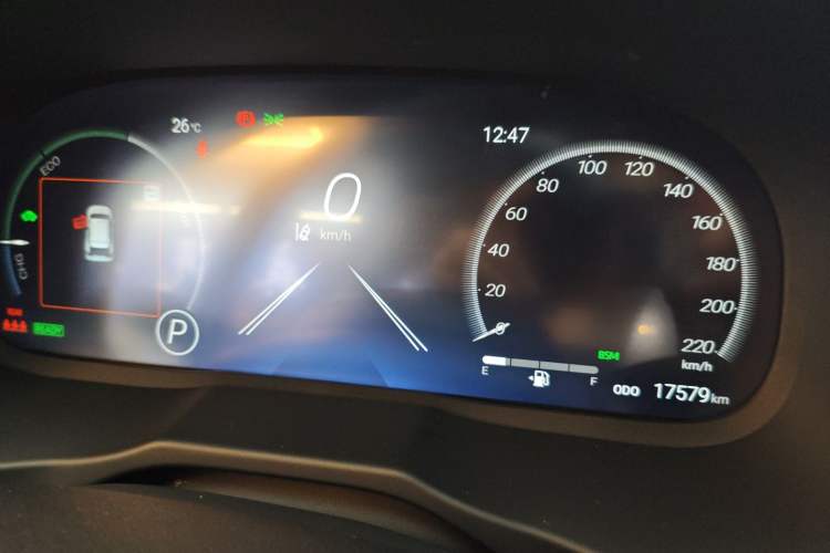 Used Toyota Wildlander 2023 Dual-Motor 2.5L E-CVT Four-Wheel Drive Prestige Edition Instrument Cluster