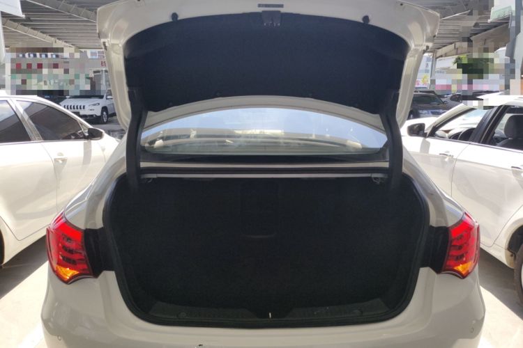 Used GAC Trumpchi GA6 2016 235T DCT Elite Edition Trunk