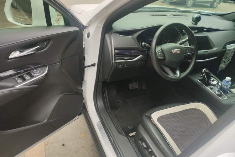 Used Cadillac XT4 2022 28T Two-Wheel Drive Fashion Edition
