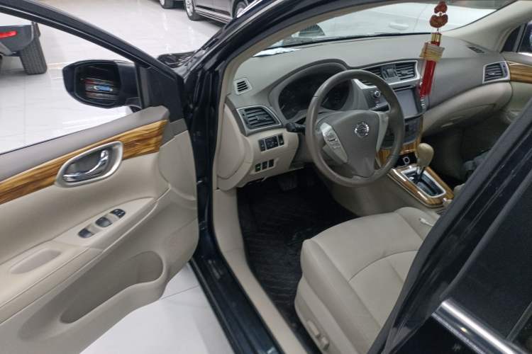 Used Nissan Sylphy 2014 1.6XV CVT Deluxe Edition