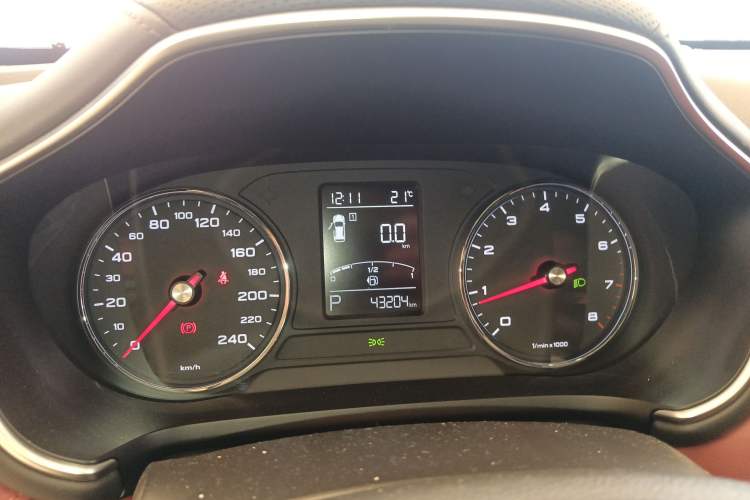 Used MG HS 2019 20T Automatic Two-Wheel Drive Trophy Super Sport Version China VI Standard Instrument Cluster