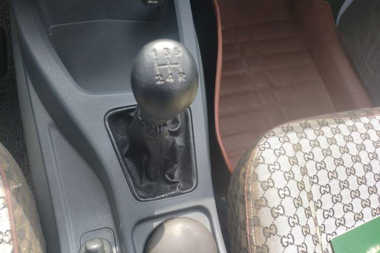 Used Wuling Rongguang V 2016 1.2L Practical Model Non-Power-Assisted
