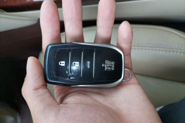 Used Toyota Crown 2017 2.0T Sport Edition Vehicle Key