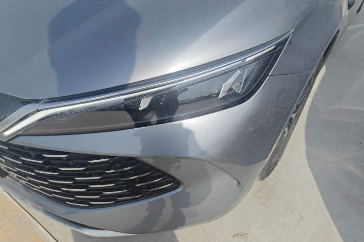 Used BYD Qin L 2025 DM-i Smart Drive 120KM Leading Model
