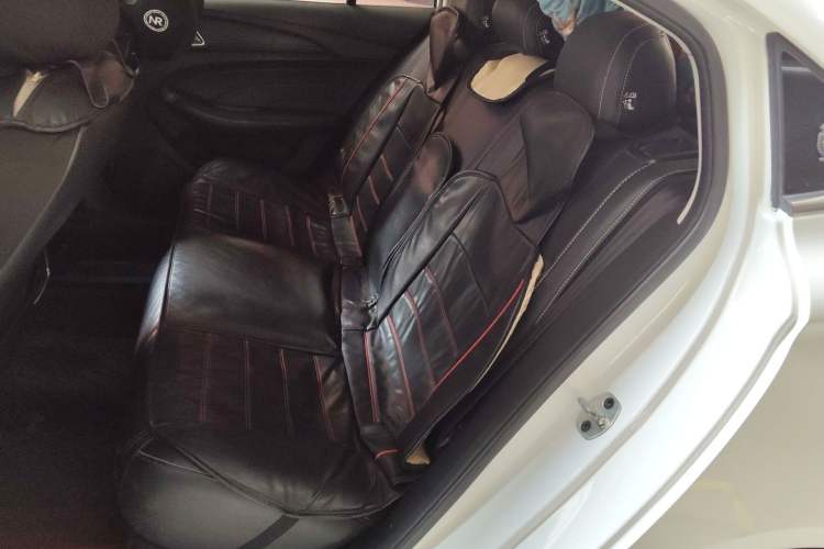 Used Roewe i5 2020 1.5L Automatic 4G Connect Luxury Flagship Edition Left Rear Seat