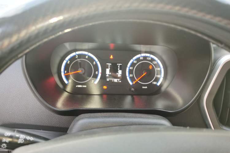 Used CHANGAN KAICHENG Ruixing M60 2023 1.5L GDI Comfort-Class Passenger Vehicle 6/7 Seats Instrument Cluster