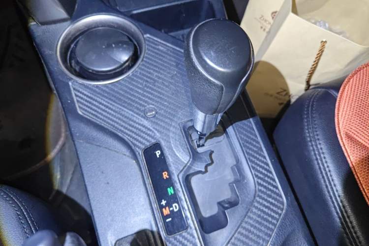 Used Toyota RAV4 2015 2.0L CVT Two-Wheel Drive Fashion Edition
