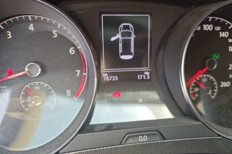 Used Volkswagen Golf Sportsvan 2018 230TSI Automatic Trend Edition Odometer Close Up