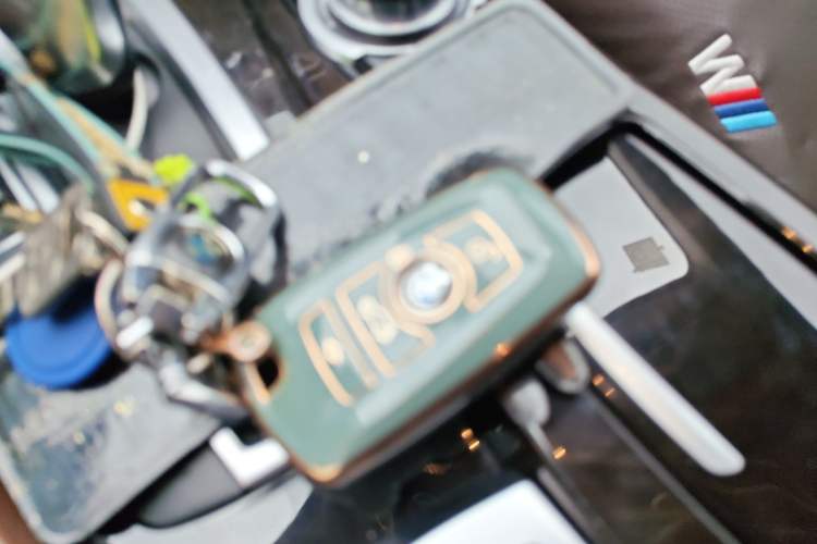 Used BMW 5 Series 2017 525Li Leading Model
