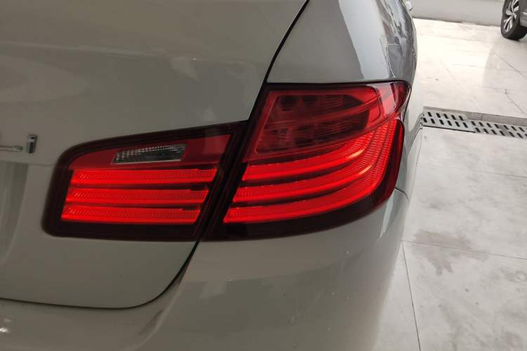 Used BMW 5 Series 2017 520Li Elegant Edition
