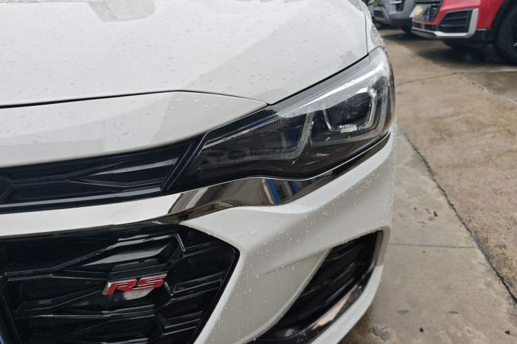 Used Chevrolet Monza 2020 Light Hybrid RS 330T Automatic Comfort Edition Left Front Headlight