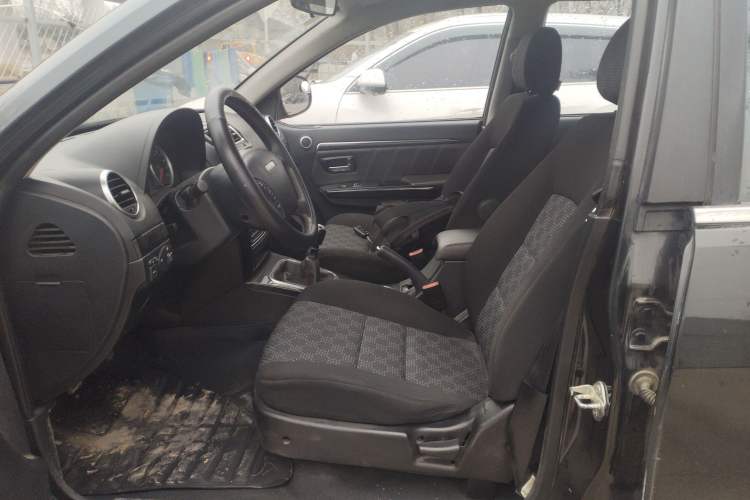 Used Haval H5 Classic 2015 2.0T Manual Two-Wheel Drive Advanced Version Left Front Seat