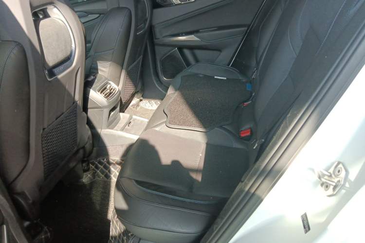 Used Lynk & Co 01 EM-P 2018 1.5T PHEV JingPro National Emission Standard V Left Rear Seat