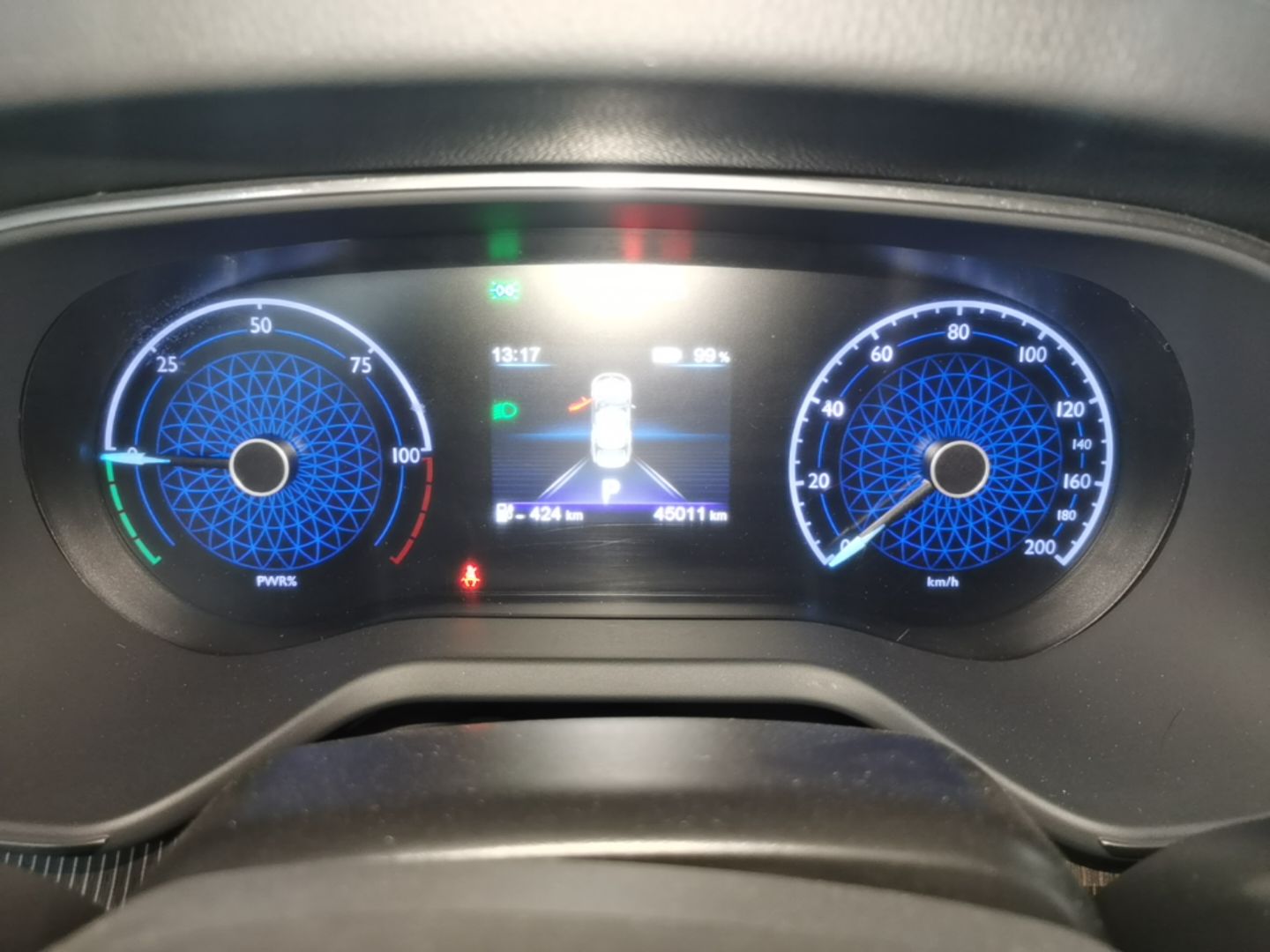 Hongqi E-QM5 2023 Base Travel Edition — снимка 14