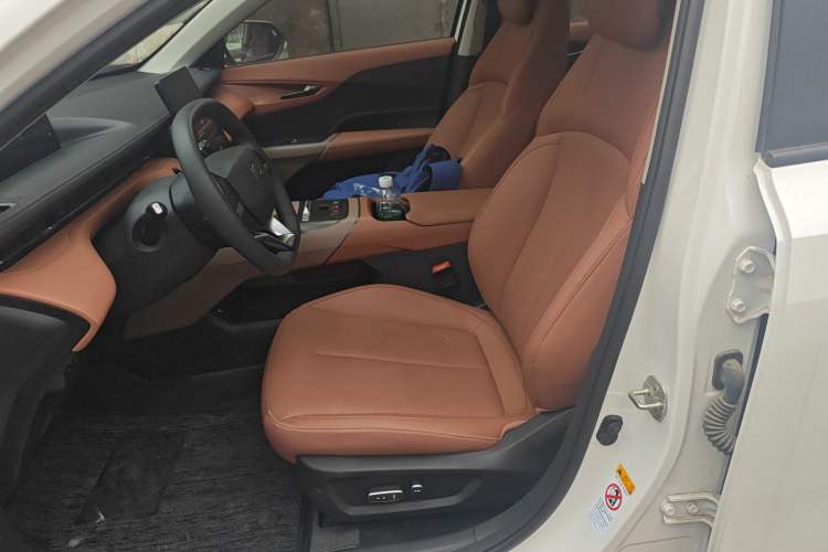 Used CHANGAN NEVO A05 2025 Truly Delicious Edition 70 – Beyond Excellence Left Front Seat