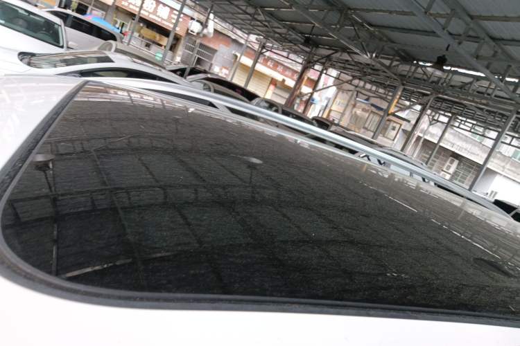 Used Volkswagen Tiguan 2016 300TSI Automatic Two-Wheel Drive Luxury Edition Roof