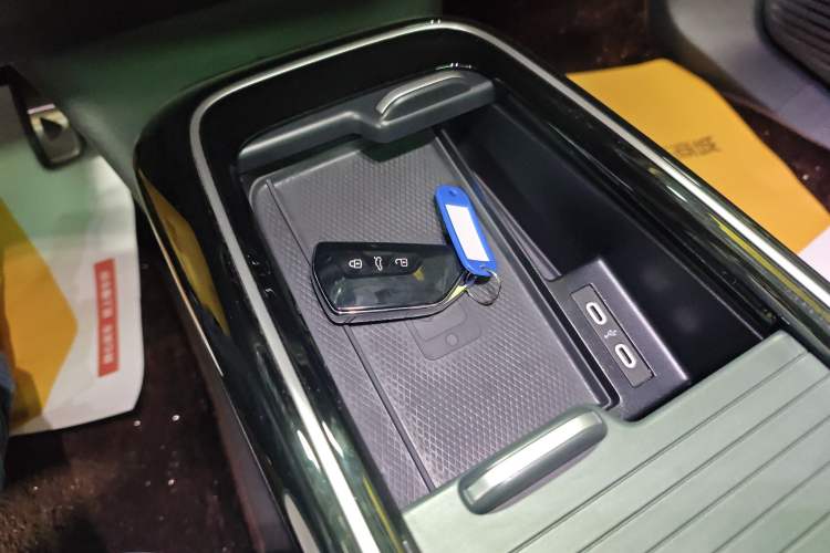 Used Volkswagen ID.6 CROZZ 2022 Long-Range PRO Edition