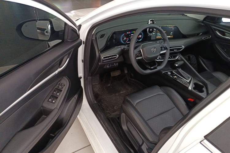 Used CHANGAN Eado 2022 PLUS 1.6L GDI CVT Luxury Model
