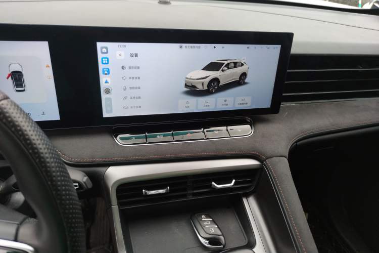 Used Roewe D5X DMH 2024 135 Tech Edition