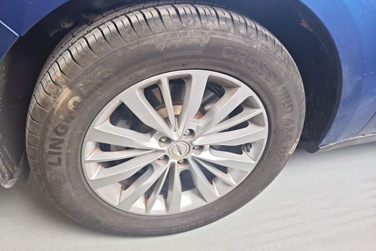 Used Zotye SR9 2017 2.0T Automatic Ultimate Road Edition
