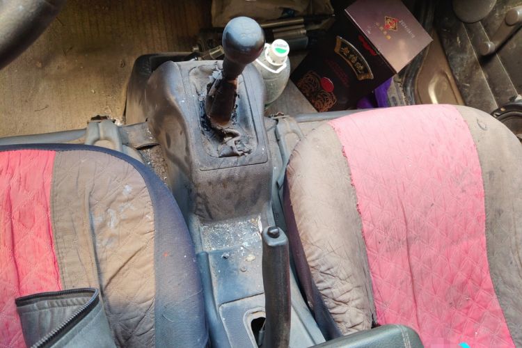 Used Wuling Rongguang 2011 1.2L Base Version
