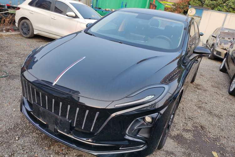 Used Hongqi E-QM5 2023 Base Travel Edition