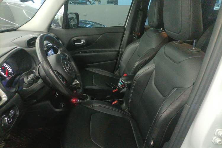 Used Jeep Renegade 2021 220T Automatic Elite Edition Left Front Seat