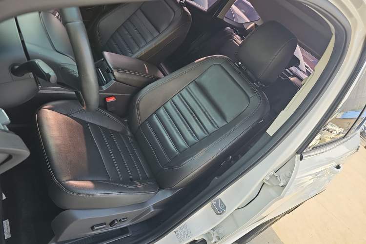 Used Ford Kuga 2019 EcoBoost 180 Two-Wheel-Drive Titanium Plus Model China VI Standard
