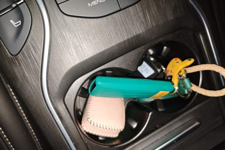 Used Wey VV6 2021 2.0T Two-Wheel Drive Smart Plus Vehicle Key