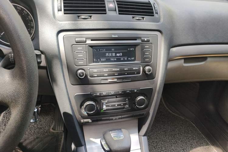 Used Skoda Octavia 2013 1.6L Automatic Yijun Edition
