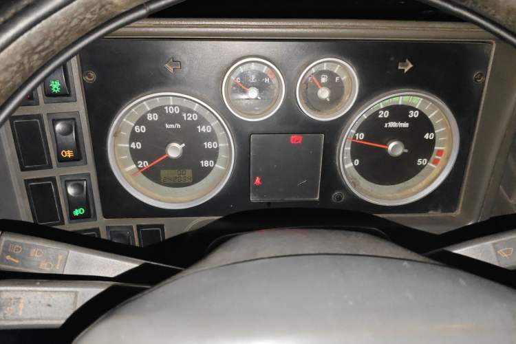 Used Iveco Daily 2012 2.5T-A35 Logistics Version 1 Mid-Roof
