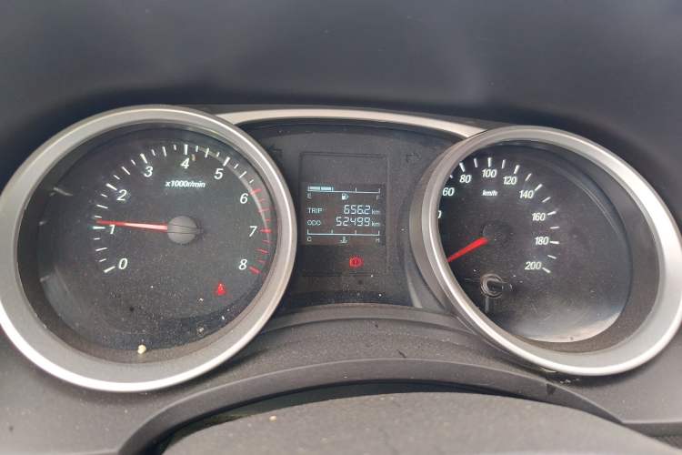 Used Wuling Hongguang 2021 1.5L S Comfort Edition LAR Odometer Close Up