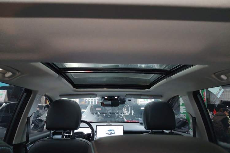 Used AION Y 2022 Plus 70 Tech Edition