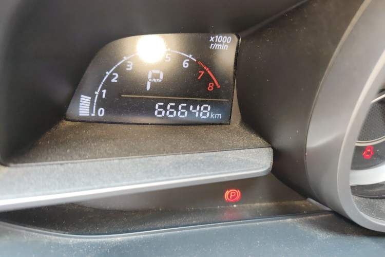 Used Mazda CX-4 2016 2.0L Automatic 2WD Blue Sky Luxury Edition Odometer Close Up