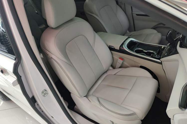 Used Buick GL8 2023 ES Lu Zun Deluxe and Yue Edition
