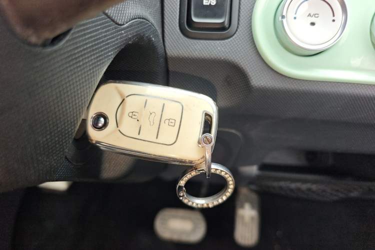 Used Wuling Hongguang MINIEV 2021 Macaron Premium Model – Lithium Iron Phosphate